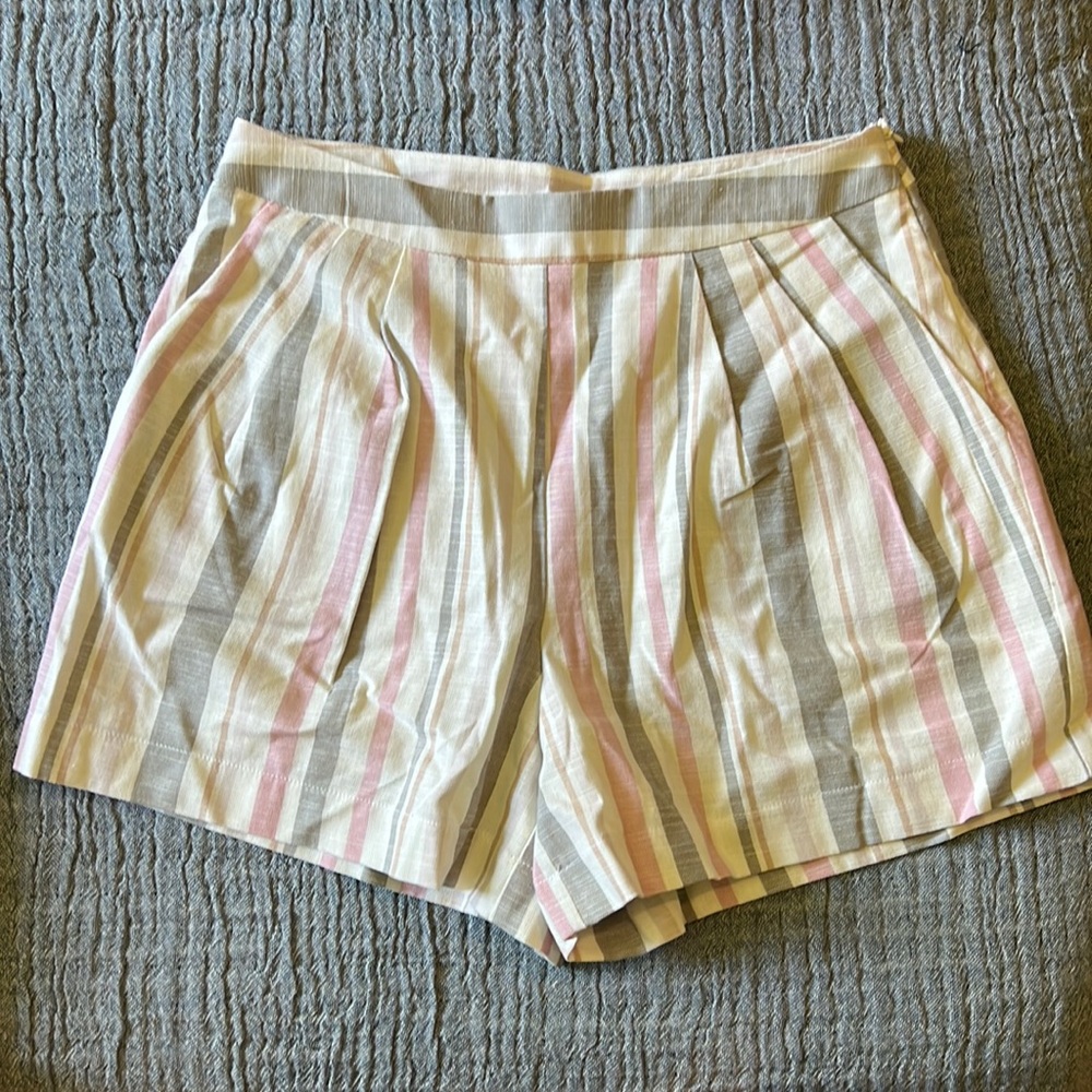 Boutique Linen Shorts